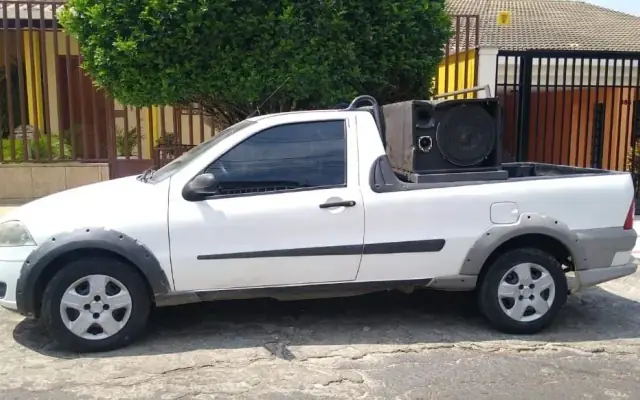 Carro de som com caixa acoplada para divulgar empresas